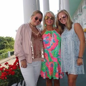 Meet your Posher, Lucy